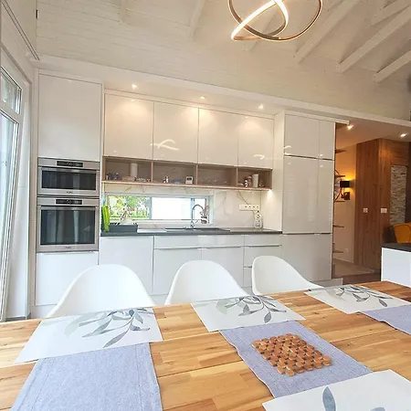 Bella Villa *